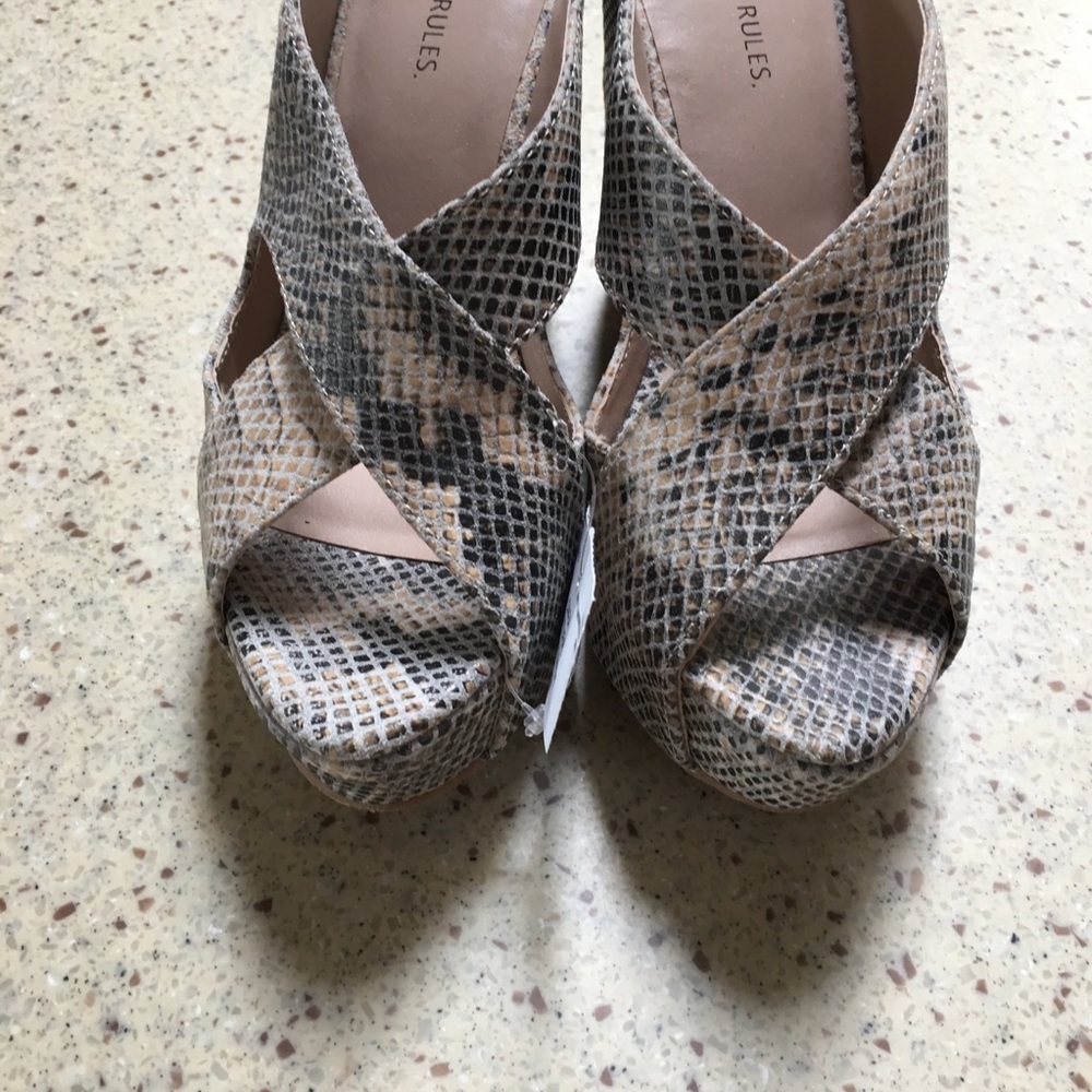 Wedge Leather Sandal Obsession Rules Dara New 7.5M